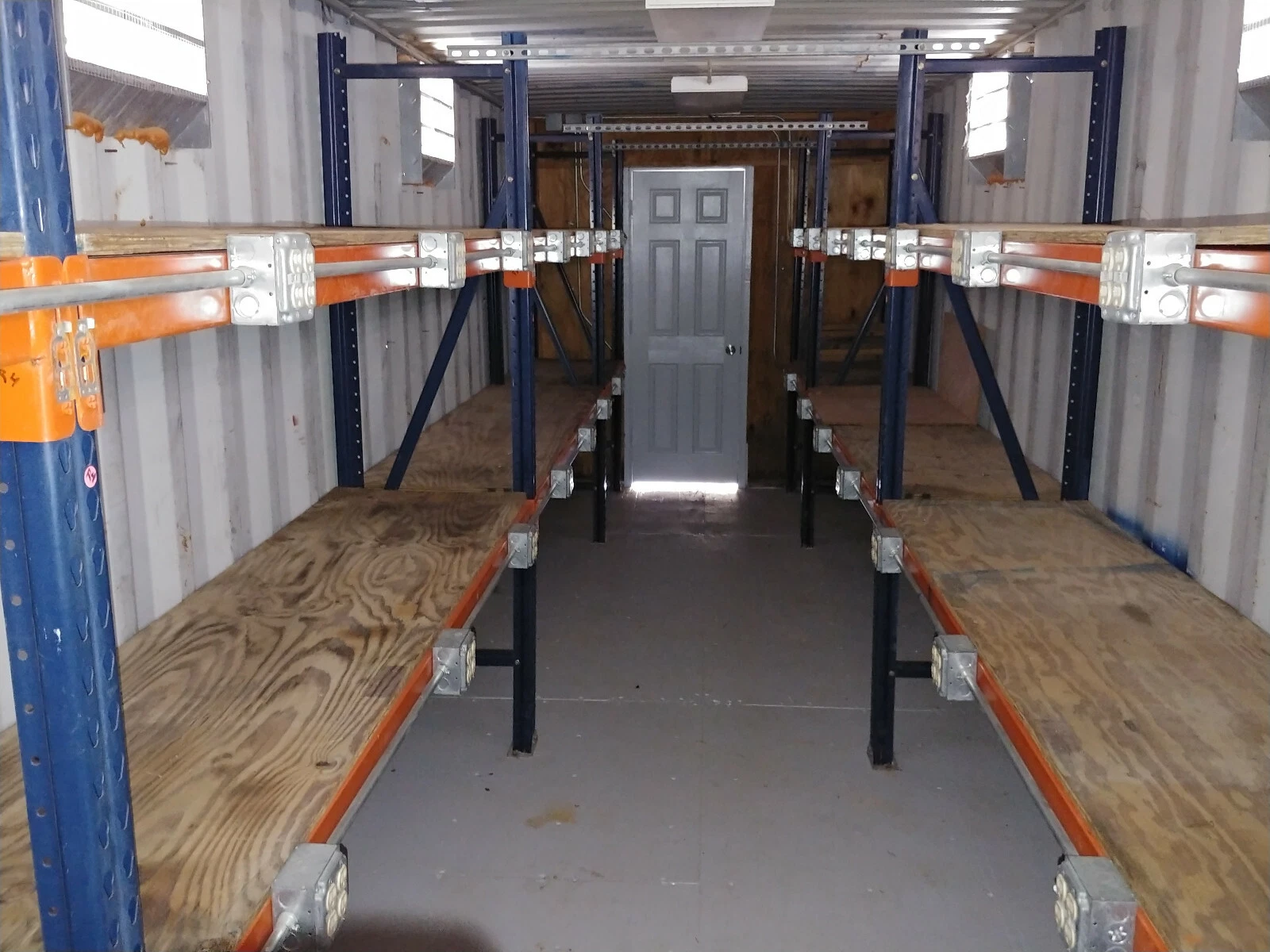 40 ft Container Shop – Climate Controlled Office + Inventory Storage / Racking - Image 5