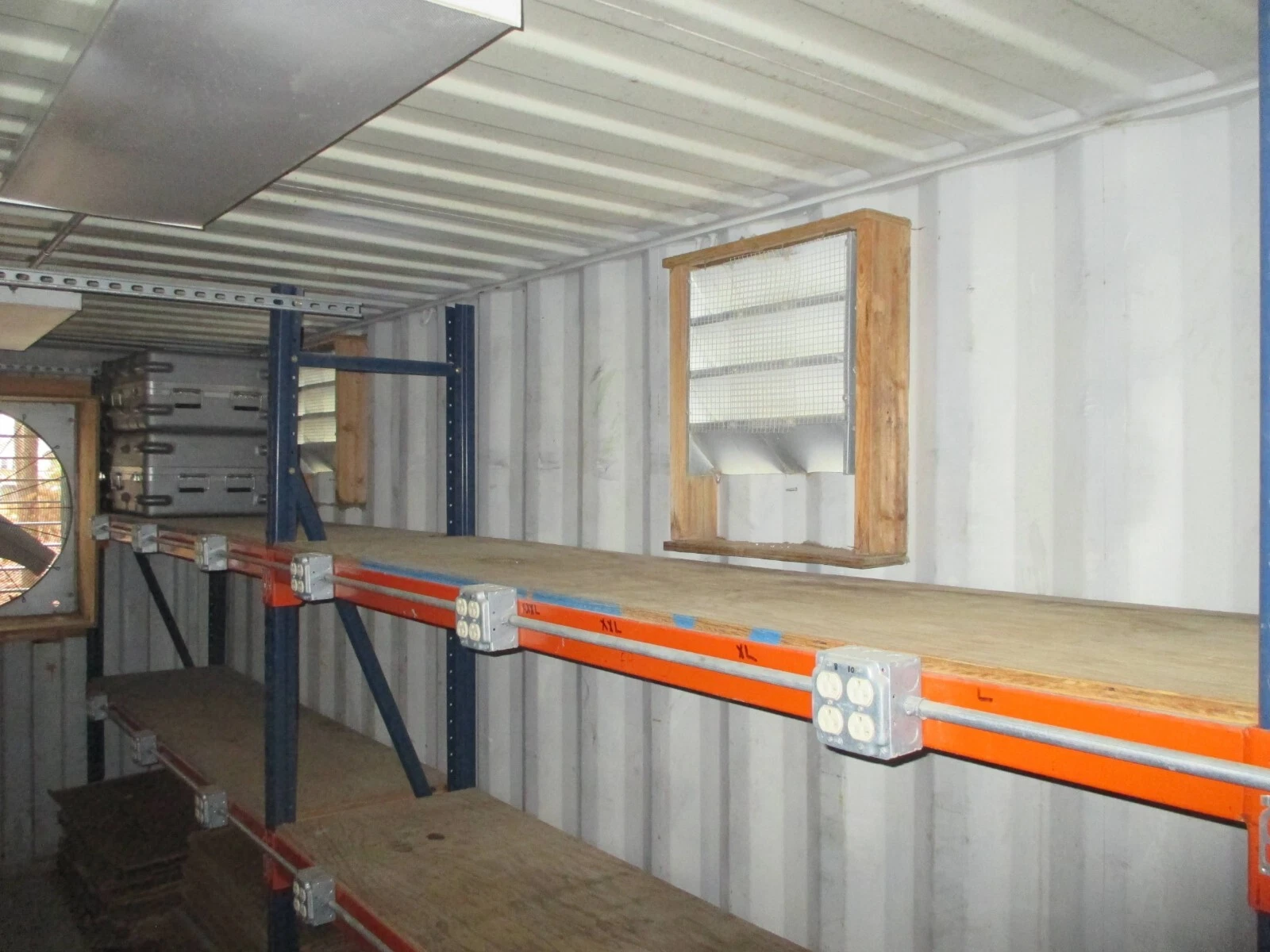 40 ft Container Shop – Climate Controlled Office + Inventory Storage / Racking - Image 4