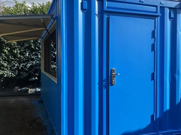 15ft Shipping ContainerBar/Kiosk/Stall/Pod