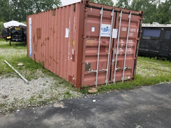 Durable and Affordable 20′ Storage Containers / Storage Pods