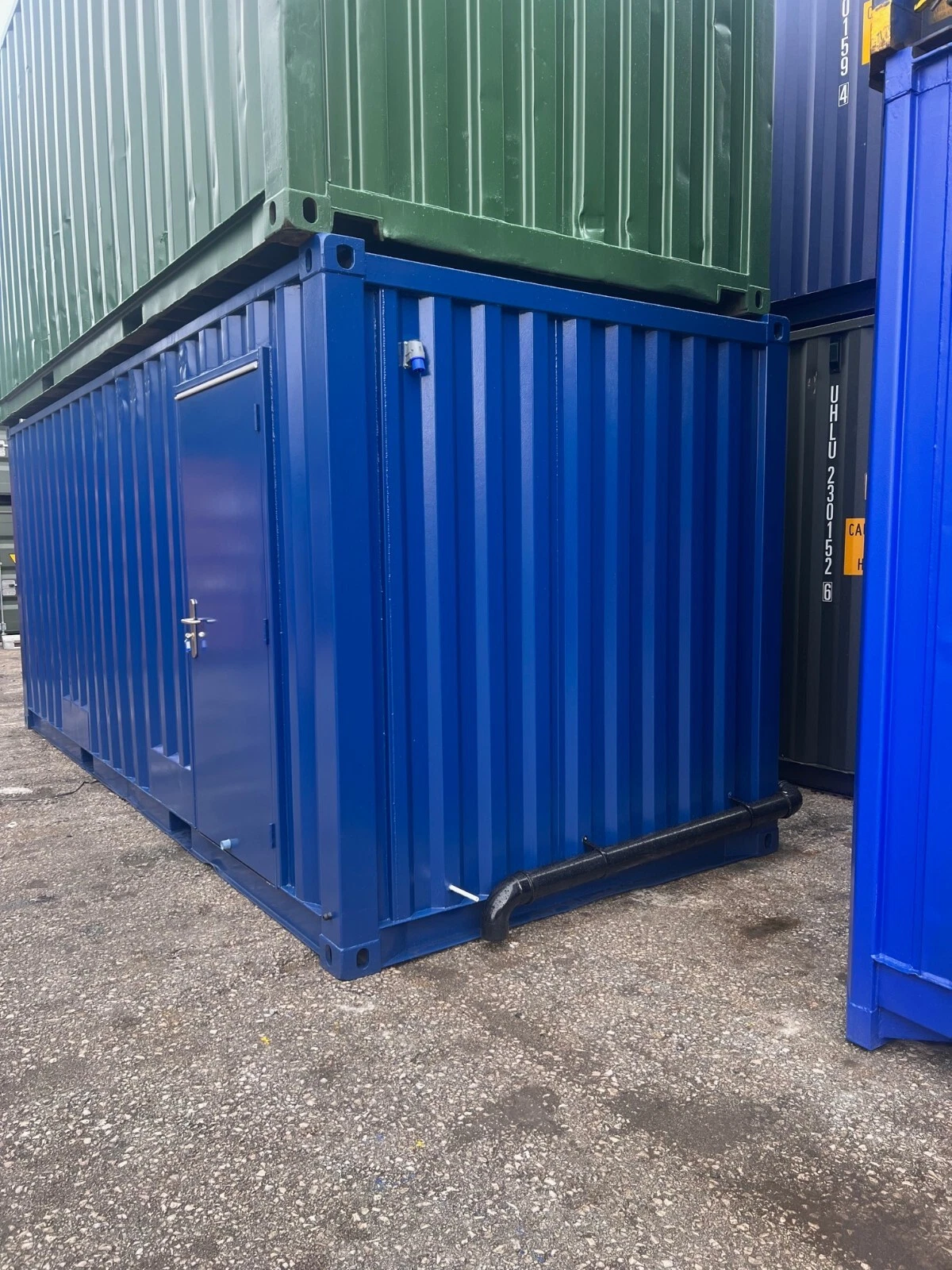 20ft x 8ft Shipping Container Toilet Block – Reading - Image 3